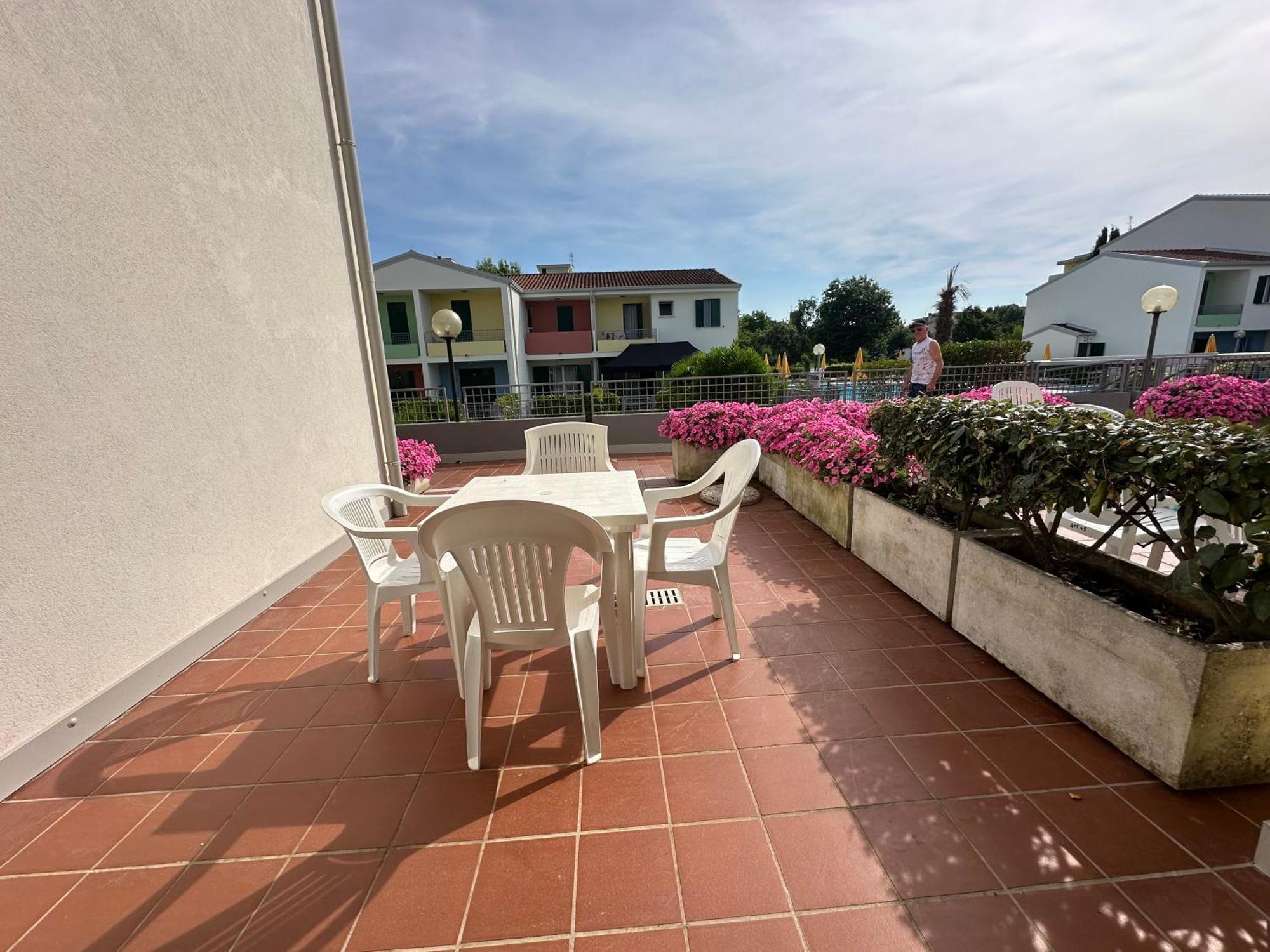 Villaggio Luna Swimmingpool- Agenzia Cocal カオルレ エクステリア 写真